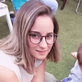Estefania, Niñera o canguro en Castilleja de la Cuesta
