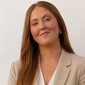 Elena, Babysitter in Olivares