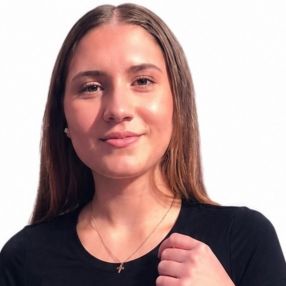 Noa, Niñera o canguro en Pallejà