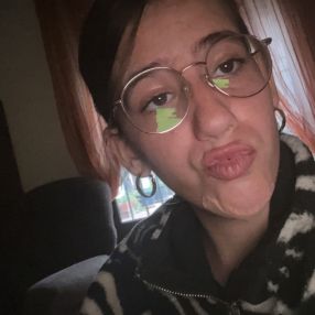 Nayara, Niñera o canguro en Álora