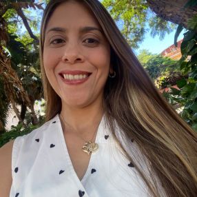 Maria Jose, Niñera o canguro en Adeje