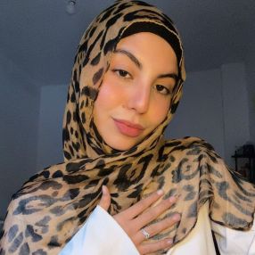 Farah, Niñera o canguro en Ceutí