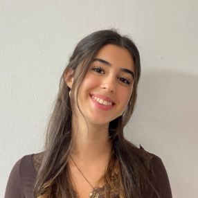 Lia, Babysitter in Santpedor