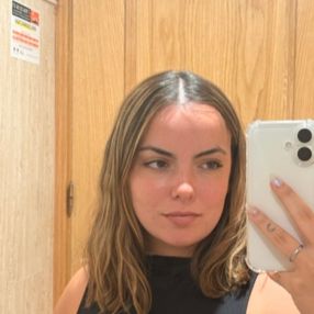 Laura, Niñera o canguro en El Espinar