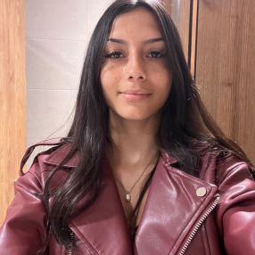 Gabriela, Niñera o canguro en Benaguacil