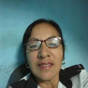 Mirna, Babysitter in Briviesca