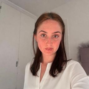 Denissa Luisa, Niñera o canguro en Puerto de Pollensa