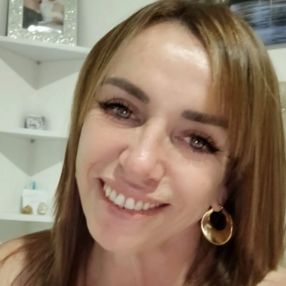 LUCY, Niñera o canguro en Alhama de Almería