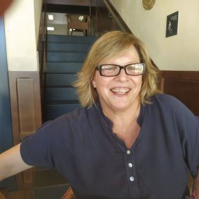 Paloma, Niñera o canguro en Azuaga