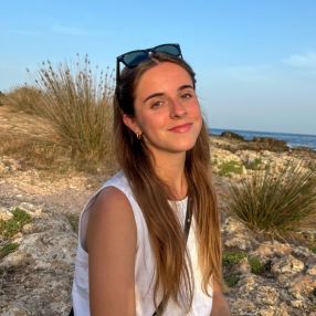 Maren, Niñera o canguro en Orio