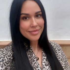 Patricia, Niñera o canguro en La Vega