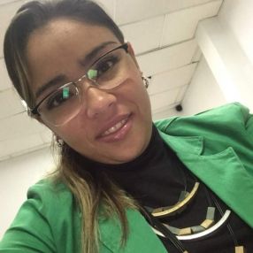 Daniela, Niñera o canguro en Adeje