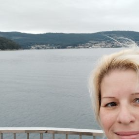 LETICIA, Niñera o canguro en Lalín