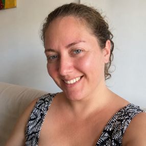 Denise, Niñera o canguro en Almendralejo