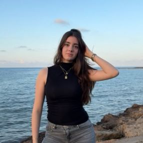 Ana, Babysitter in Ondara