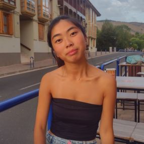 June, Babysitter in Berango