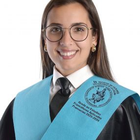 Yudith, Niñera o canguro en La Cuesta