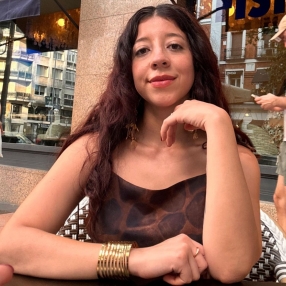 Lucia, Babysitter in Móstoles