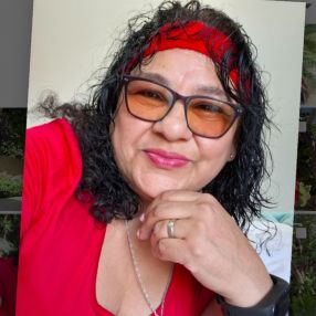 Gloria, Niñera o canguro en Alella