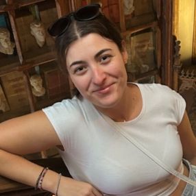 Ainara, Niñera o canguro en Abanilla