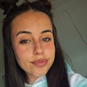Sara, Niñera o canguro en Isla Cristina