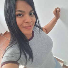 CANDIDA SELENA, Niñera o canguro en Écija
