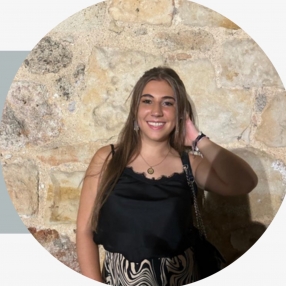Claudia, Niñera o canguro en Santa Marta de Tormes