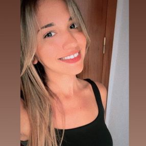 Veronica sol, Niñera o canguro en Tiana