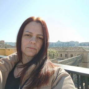 Amélia, Niñera o canguro en Las Ventas de Retamosa