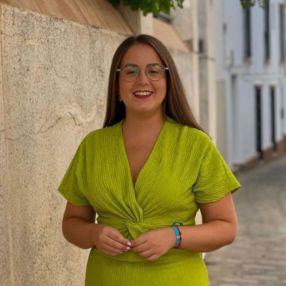 Paula, Babysitter in Carmona