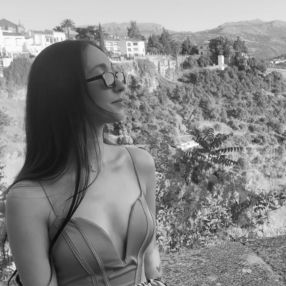 Laura, Niñera o canguro en Ronda