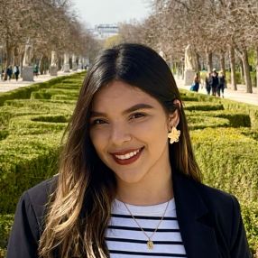 Karen, Niñera o canguro en Aranjuez