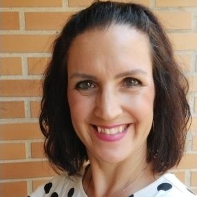 Erika, Niñera o canguro en Algemesí