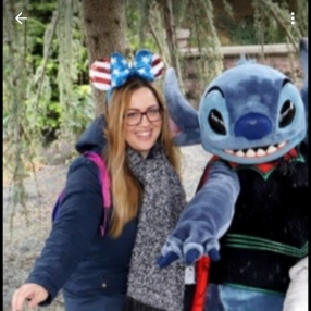 Chelo, Niñera o canguro en El Toro
