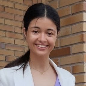 Sandra, Niñera o canguro en Los Molinos