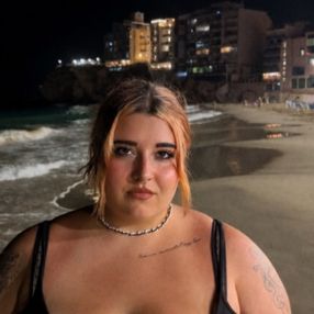Ana, Niñera o canguro en Almadén