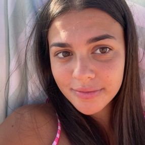 Alejandra, Niñera o canguro en La Algaba