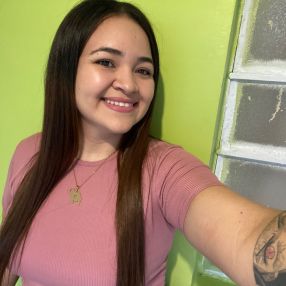 Yenifer, Niñera o canguro en A Laracha