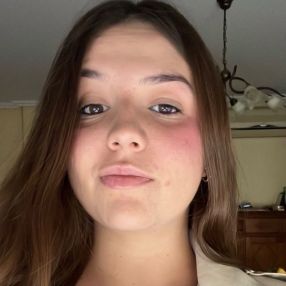 Leyre, Niñera o canguro en Villavieja