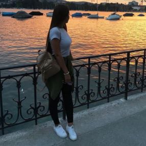 Dounia, Familia en Estepona