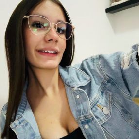 Yamiley, Niñera o canguro en taco