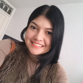 Maria Fernanda, Babysitter in Novés