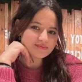 Fatima, Niñera o canguro en Les Fonts