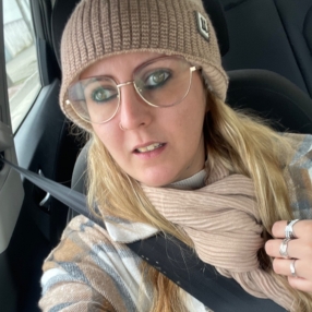 Eva, Niñera o canguro en Arahal