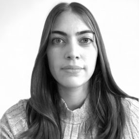Eva María, Babysitter in Monóvar
