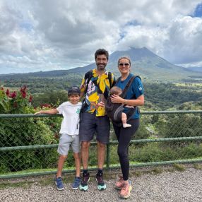 Samira, Familia en Barcelona