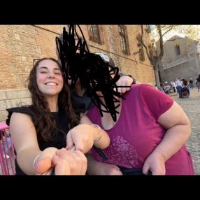 Aroa, Babysitter in Ortuella