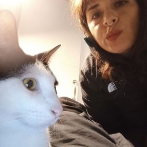 Soledad, Niñera o canguro en Almácera