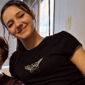 Anna, Niñera o canguro en Almussafes