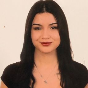 Eliana, Niñera o canguro en Noia